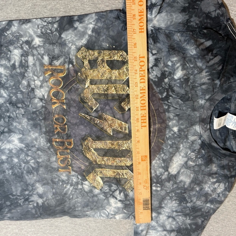 Ac/Dc.”Rock Or Bust” World Tour 2015 Shirt. Blue Sz. M Gray - Picture 7 of 8